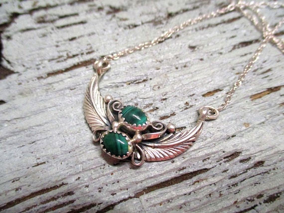 S 8 Beautiful necklace Navajo malachite vintage 9… - image 2