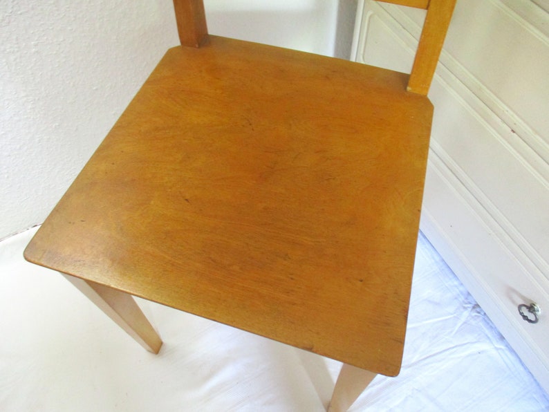 1 von 3 Schöner heller Vintage Stuhl Küche 40er 50er Jahre Landhaus Design Retro Shabby Chic Kneipen Wirtshaus Küchenstuhl Bild 3