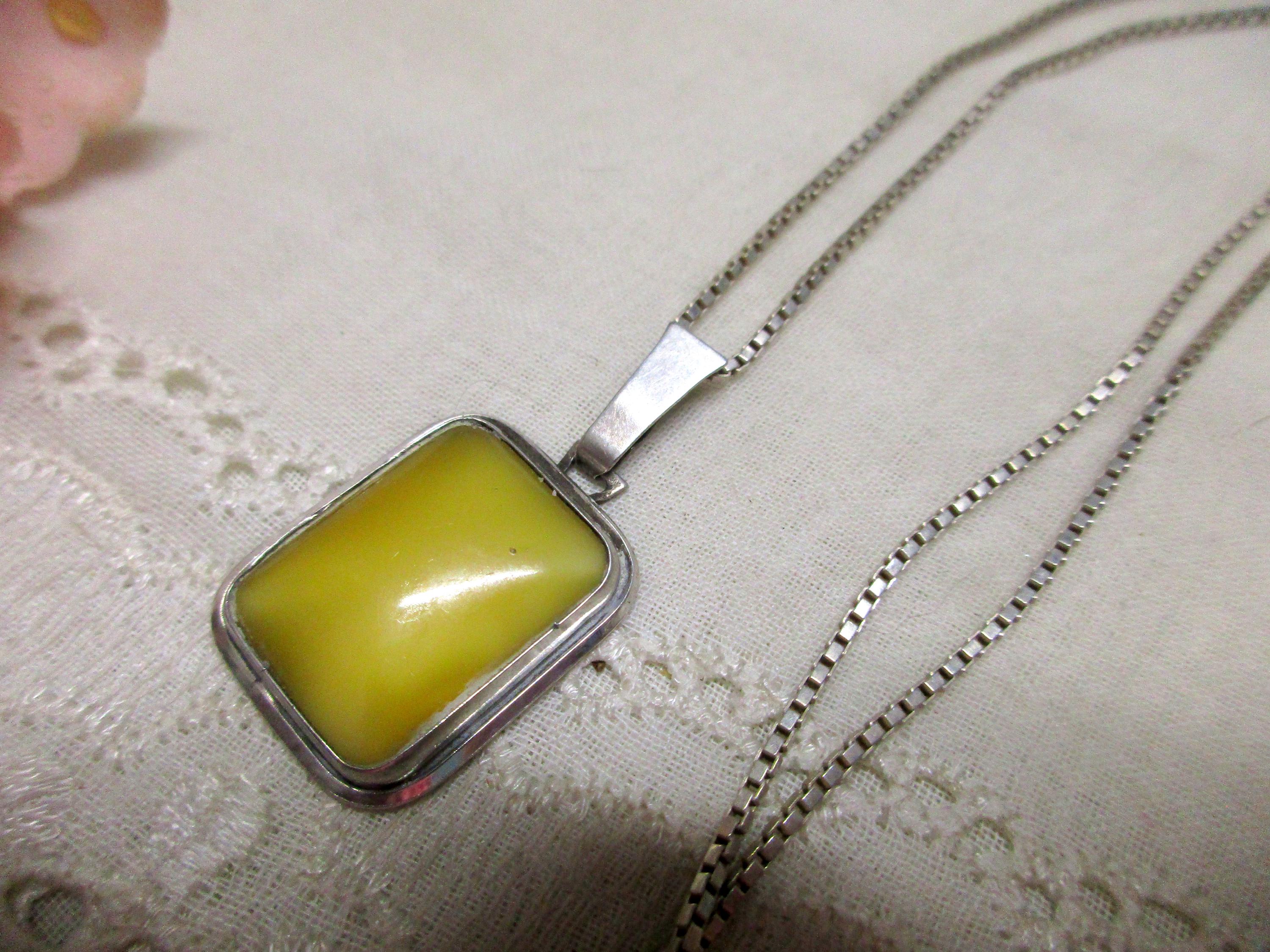 Pendentif En Argent Sterling Avec Ambre Caramel - œuf De Yolk Naturel - Bijou Unique