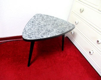 50er Jahre Blumenhocker Nierentisch Schwarz grau Aera zauberhafter alter kleiner Hocker Mid Century Space age Schemel Blumentisch