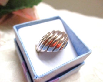 P.22 Shell-shaped silver ring 925 size 57.5 18.00 mm
