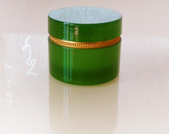 Emerald green Opaline Trinket box, Fratelli Ferro opaline glass,