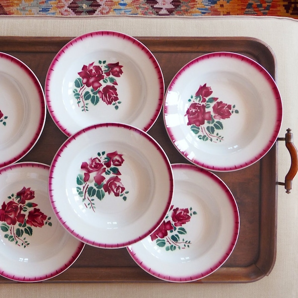 6 rare BADONVILLER DEEP plates, Soup plates, off-white faience with French Red Roses and a hand painted red rim, 1930s, French Country House