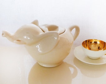 Teiera vintage in maiolica francese a forma di elefante: teiera Lipton color crema, arredamento da cucina retrò