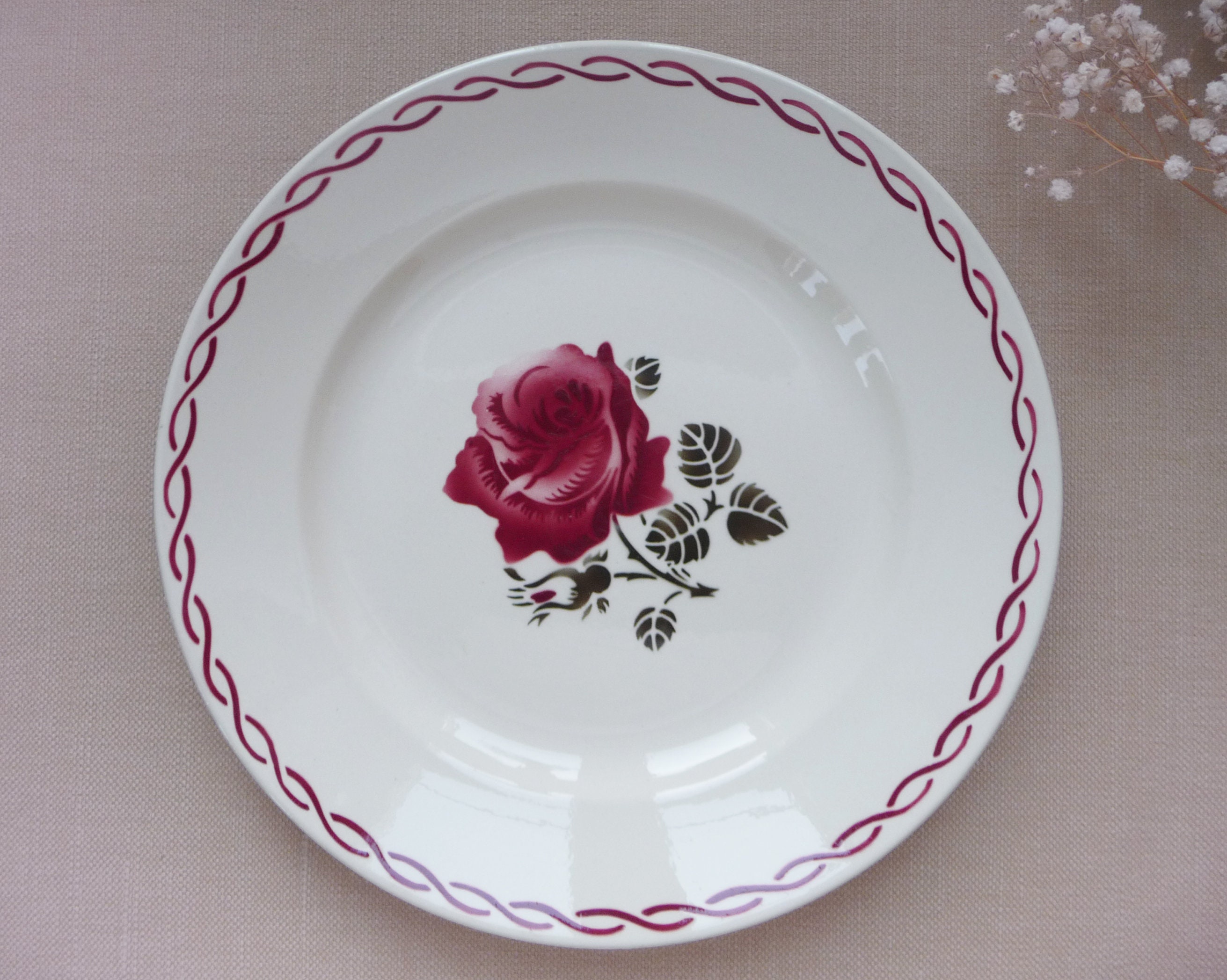 Un Beau Grand Plat Rond, Roses Rouges, Les Roses, Badonviller, Faïence Vintage, Cuisine Rétro, Bistr