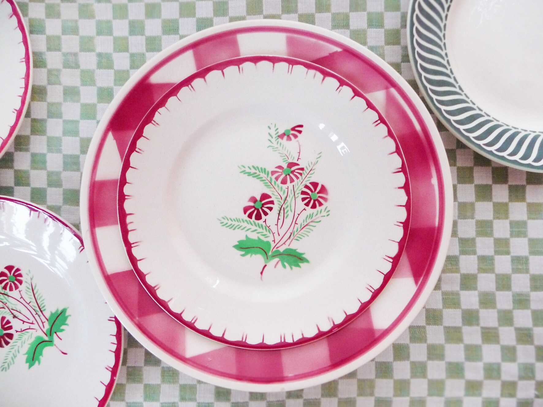 3 Assiettes Dessert Vintage, Pain Annie Digoin, Motif Floral Peint à La Main, Aérographe, Faïence Fr