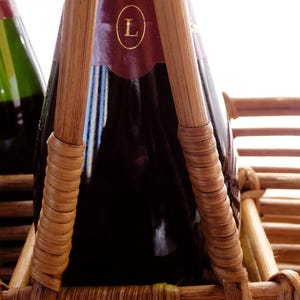 Vintage Rattan Wine Bottle Carrier, French Country Decor, 6-Bottle Rack image 3