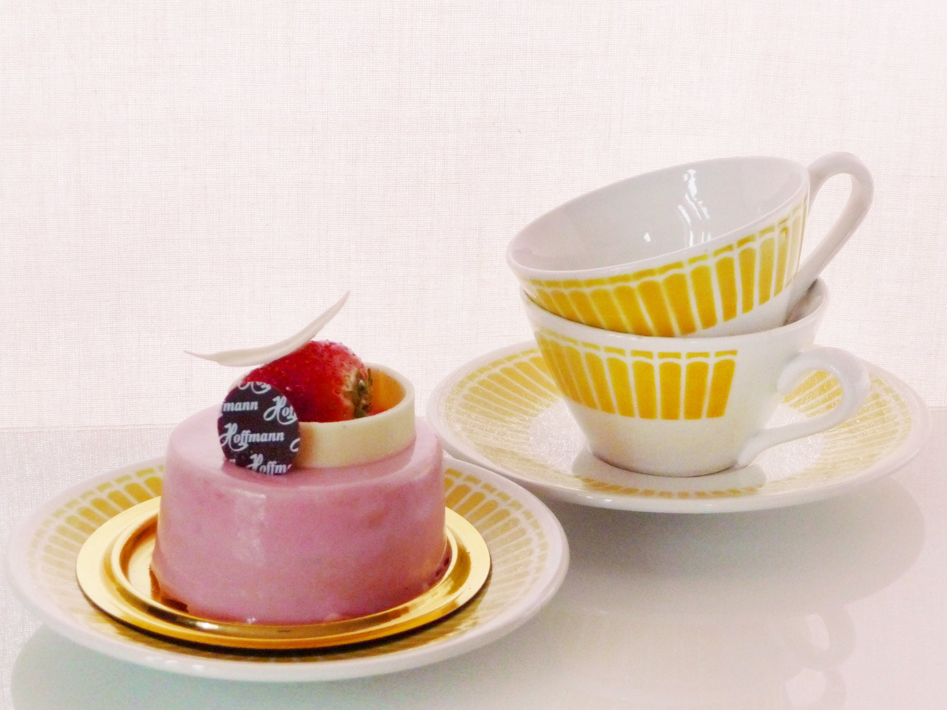 3 Sets de Café Vintage Badonviller, Blanc et Jaune, Rayures Jaunes, Motif Géométrique, Années 1960, 