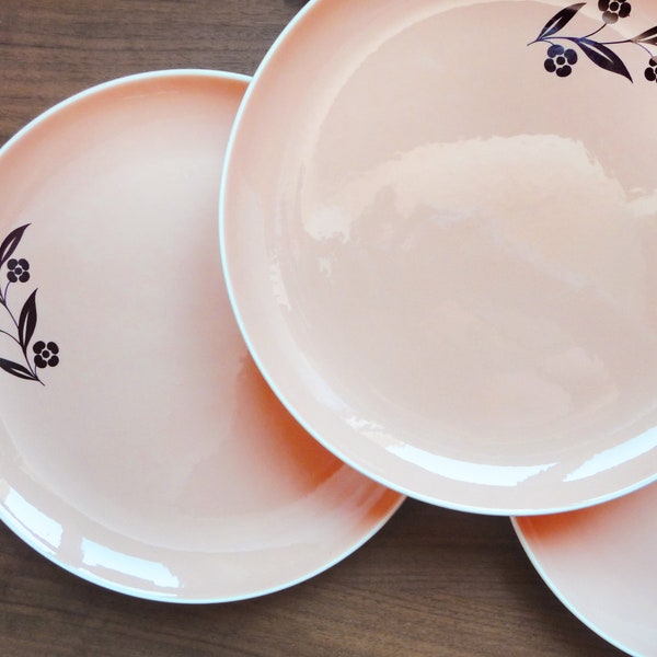 3 vintage ceramic DINNER plates, Pink earthenware plates, vintage Villeroy & Boch plates, Black stylized floral pattern, 1950s, MCM,