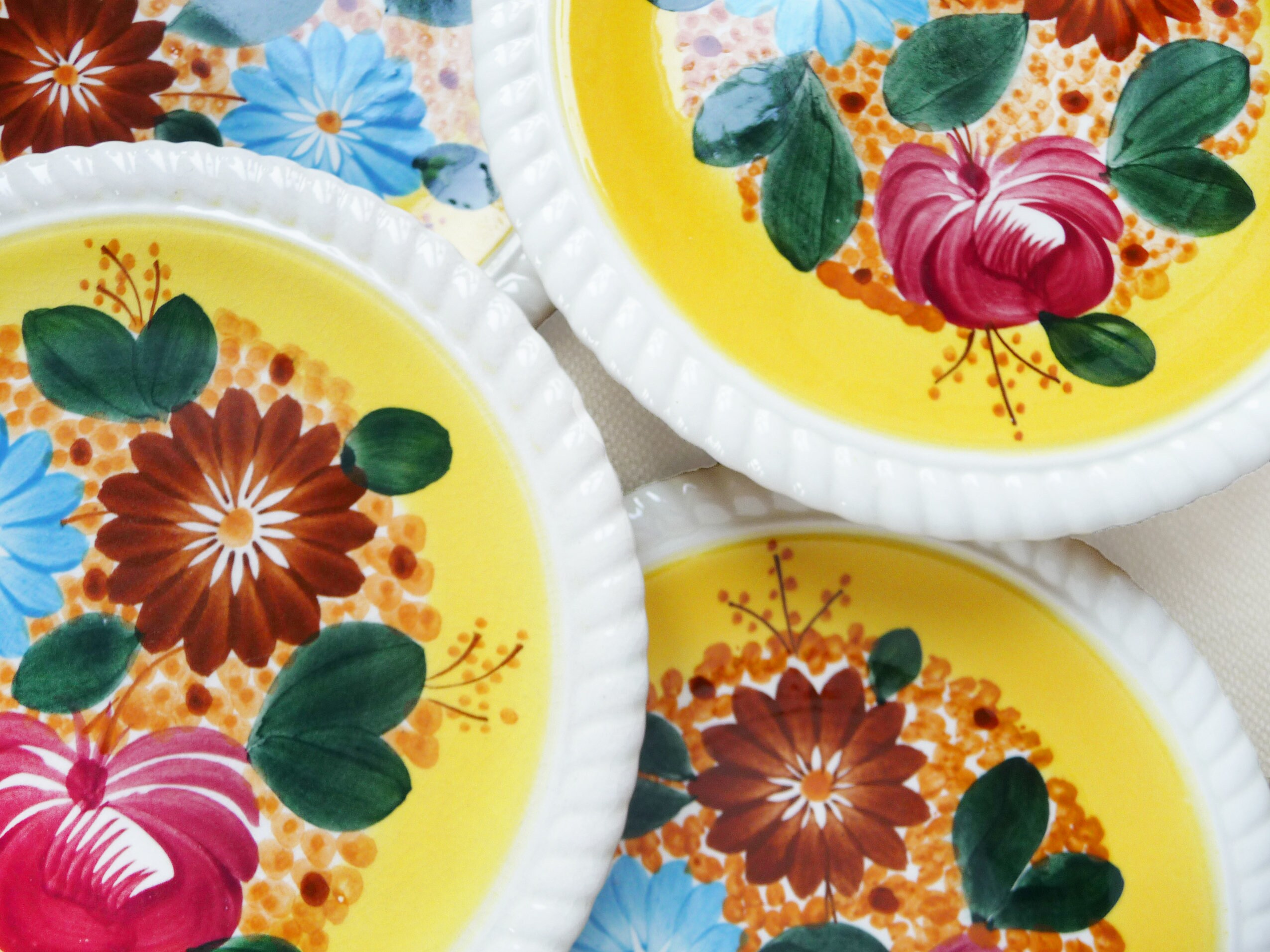 Rare 3 Belles Assiettes Dessert, Fabrication Longwy Peinte à La Main, Motif Tolède, Français en Terr