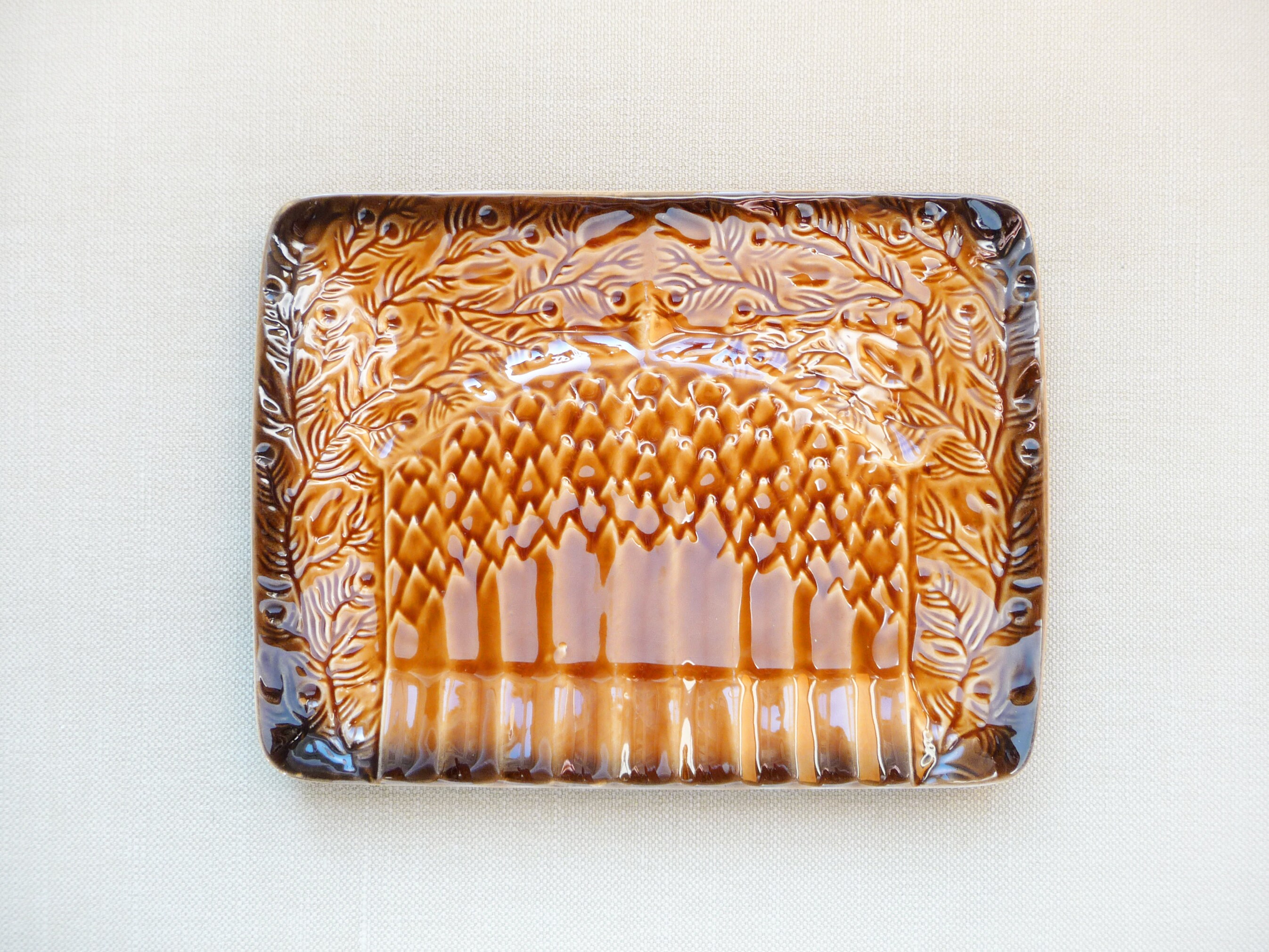 Belle Assiette d'asperges Majolica, Français Faïence Vintage, Sarreguemines, Années 1960, en Excelle