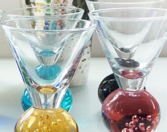 Juego de 6 vasos de chupito Harlequin, cristalería de burbujas multicolores de estilo moderno de mediados de siglo.