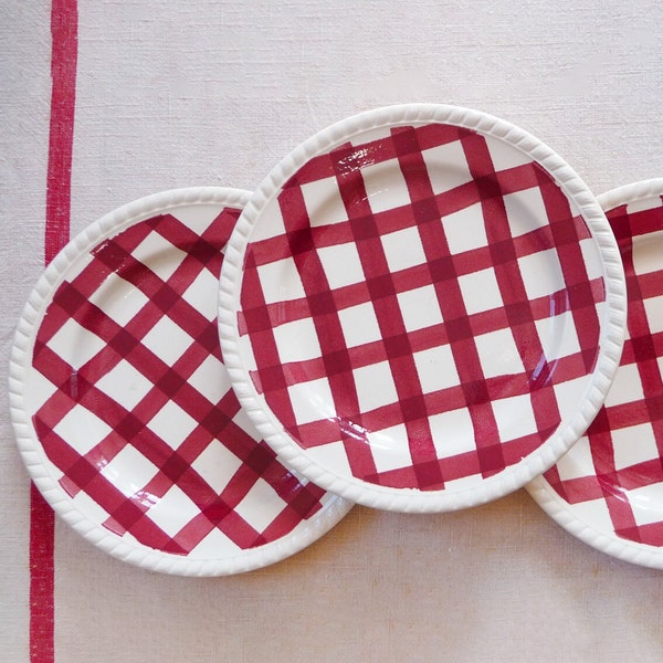 3 rare Badonviller gingham, DESSERT plates, White red check, RED Gingham, vintage French MCM earthenware, Retro Kitchen, Bistrot  ジアン