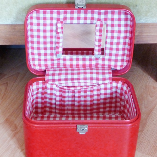 Rare FrenchTrain Case RED, vintage train case, faux leather case,  makeup storage, craft storage