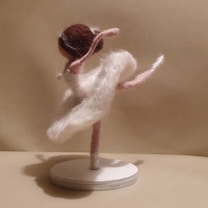White graceful ballerina felted figurine, swan lake figure , needle felted ballerina ,Art Balllerina doll, Hand made, Ballet figure