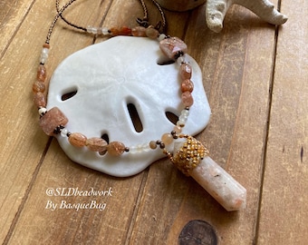 Collier pierre de soleil pendentif pierre cuivre bohème pierre de lune pierre précieuse art peyotl graines wrap cadeau boho hippie bijoux faits main pour femme