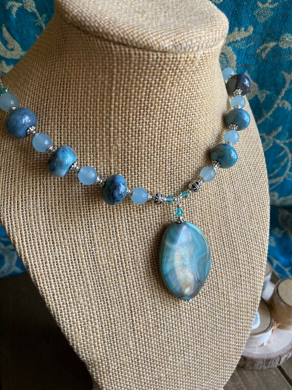 Silver blue pendant tera best sale