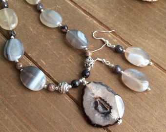 Fall jewelry set necklace earrings set quartz druzy stone pendant petrified wood set silver gray handmade gift unique jewelry for women men