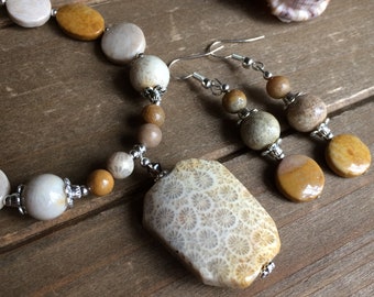Fossil Koralle Halskette Set Ohrringe Naturstein Ozean Anhänger Set braun silber Set Boho Hippie handgemachtes Geschenk einzigartiger Schmuck für Frauen 18