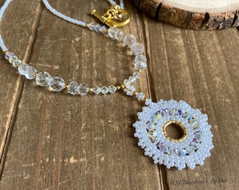 Hochzeit Halskette perlen weiß Halskette Swarovski Kristall Halskette Braut Boho Gold handgemachte Kristall Halskette Geschenk Unikat Schmuck für Frauen