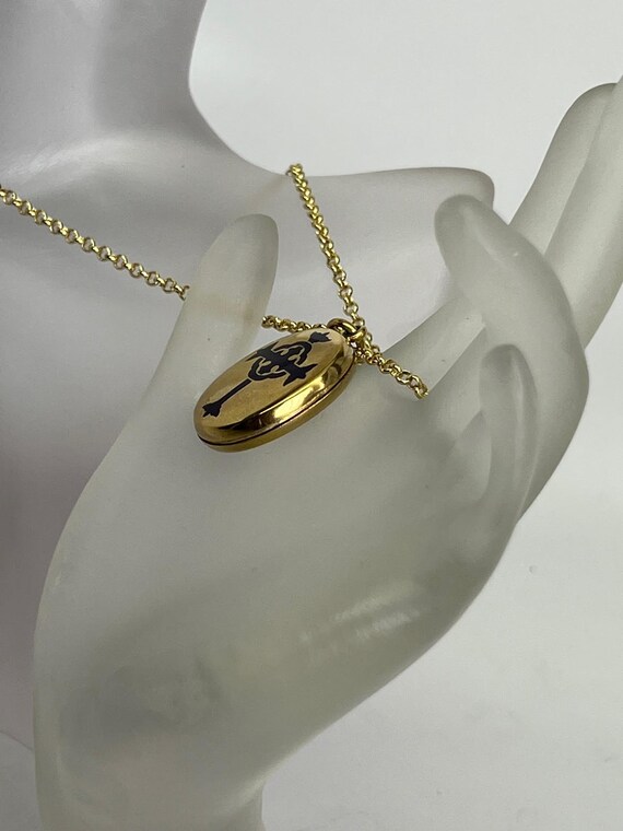 Locket - image 4