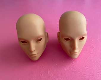 Vintage Set of Tiny ‘Light Tone’ Doll Heads