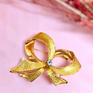 Vintage 18K 1960s Italian 750 Solid Yellow Gold Bow Brooch with Rhinestone 7g - Elegant & Timeless - Gifts For Her