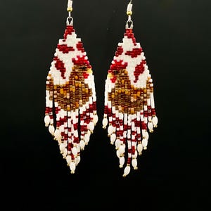 Boucles d'oreilles poulet avec fleurs style vintage et perles