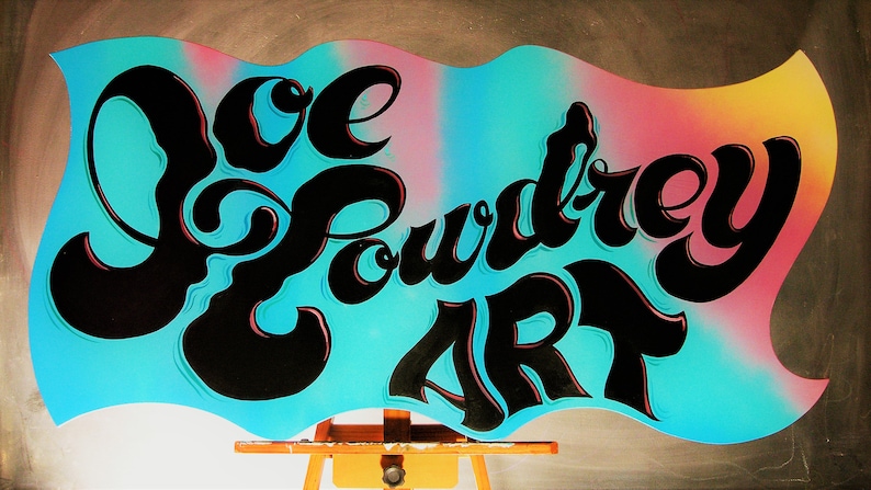 Puede incluir: Una pintura abstracta colorida con el texto "Joe Loudrey Art" en letras negras sobre un fondo azul, rosa y amarillo.