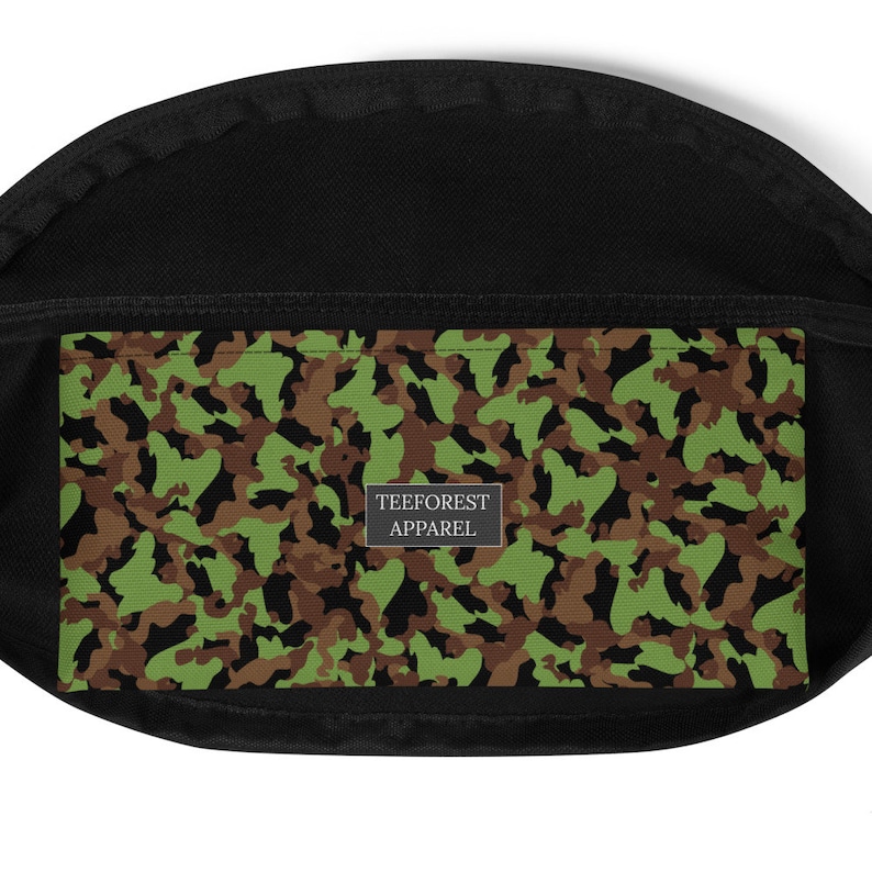 Adjustable straps Water-resistant material Green Camouflage Pattern Inside pocket Green Camo Fanny Pack