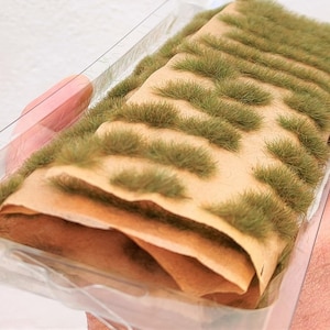 Grass Tufts 3-4 mm Farmyard winter tufts and strips