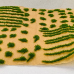 Grass Tufts 3-4 mm Evergreen tufts and stripes