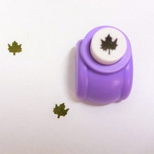 Perforator for miniature leaves Leaves formed large scales