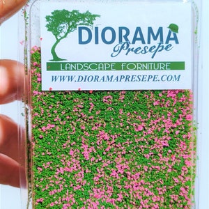 01 Grass or Leaves Deluxe - simulates leaves for plants or flowering lawns green with pink flowers t28-w19