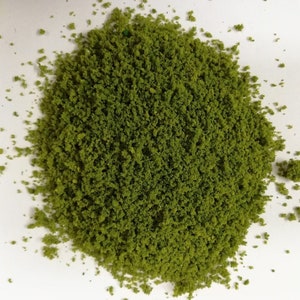 Césped grueso de hojas de árbol arbustivo w36 verde cálido Cantidad 30gr.