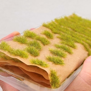 Grass Tufts 3-4 mm Farmyard Spring tufts and strips