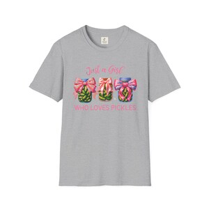 Just a Girl Who Loves Pickles T-Shirt, Cute T-Shirt for Food Lovers, Gift for Pickle Enthusiasts, Fun Tee for Kitchen Lovers, Pickle [...]