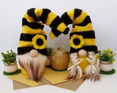 Farmhouse Gnome Bumblebee Bee Gnome Spring Gnome Flower Summer Gnome Doll Stuffed Gnomes Fabric Holiday Gnome Tray Décor Mothers Day Gift