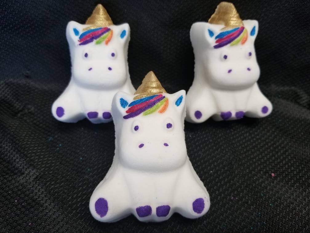 Unicorn bath bomb