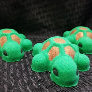Turtle bath bomb