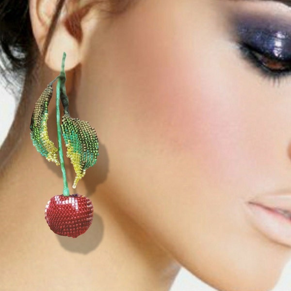 Mono Ohrring "Kirsche" aus Rocailles. Einzigartige Herstellungstechnik. Glamour neue Generation