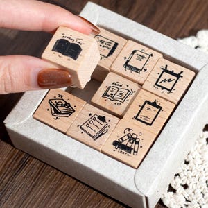 9 pezzi di timbro di gomma carino per caffè, lettura, studio, dessert / set di timbri in legno / timbro per diario con programma giornaliero