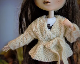 Pull Cache Coeur pour Doll /  Wrap-around Sweater for Doll