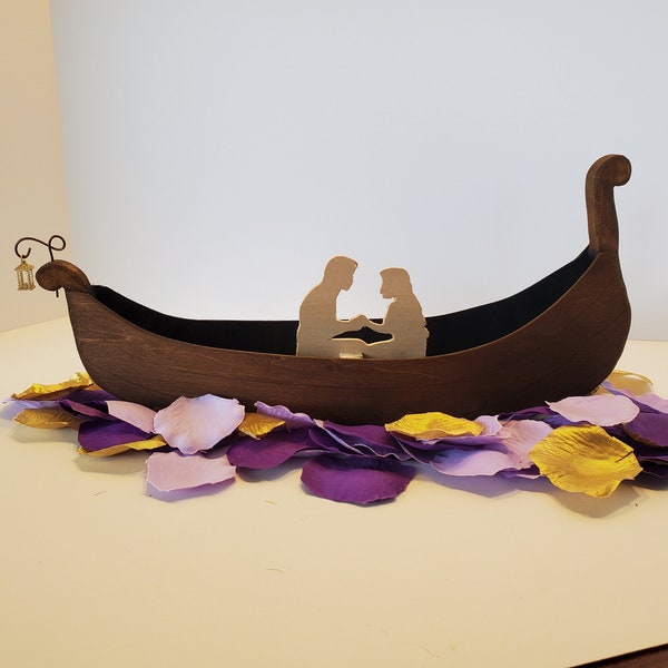 Tangled-themed Boat Centerpieces