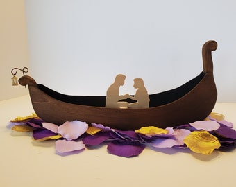 Tangled-themed Boat Centerpieces