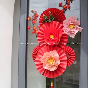Paper Flower Fan Wall Art: Vietnamese New Year Wedding Decor