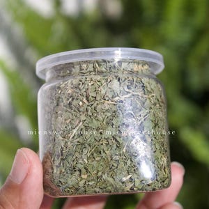 Dried Cilantro leaves - Lá ngò rí sấy khô - Dried coriander leaves - Vietnamese Cooking Spices - Dried cilantro seasoning