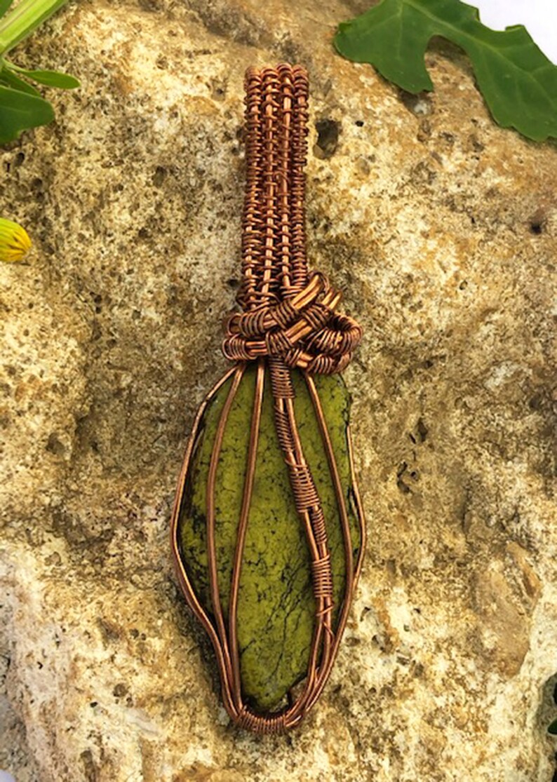Wire Wrapped Pendant Serpentine in Copper