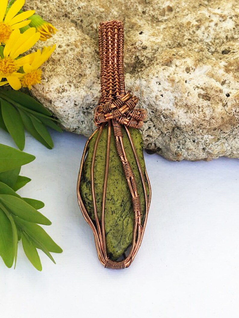 Wire Wrapped Pendant Serpentine in Copper