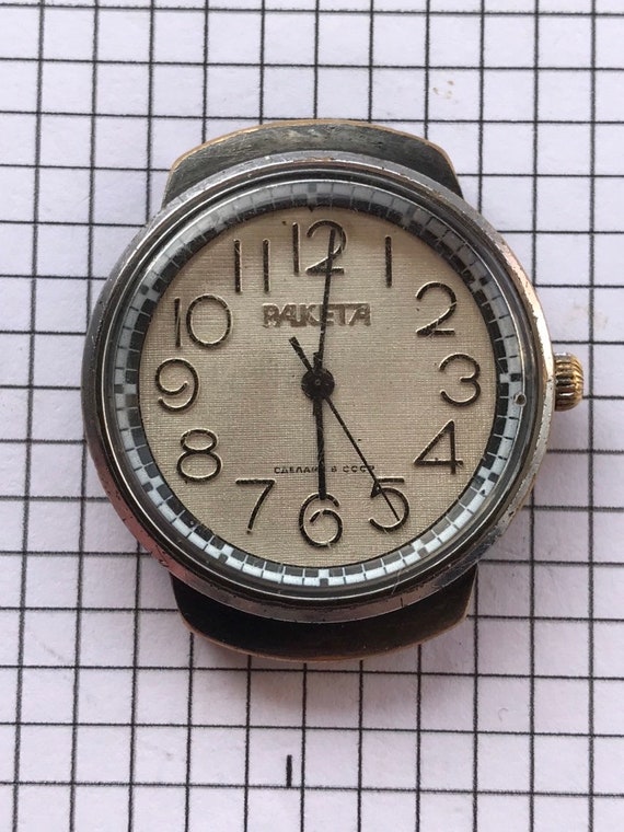 mechanical  watch raketa soviet  cue vintage - image 1